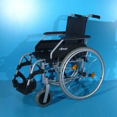 Scaun cu rotile din aluminiu Drive  latime sezut 42 cm