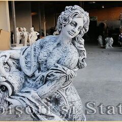 Statuetă domnița cu ulcea, gri patinat, model S16.