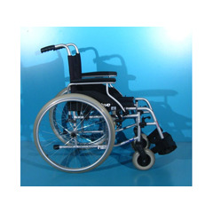 Scaun cu rotile Drive   latime sezut 42 cm