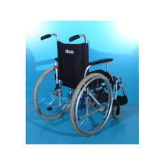 Scaun cu rotile Drive   latime sezut 42 cm