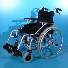 Scaun cu rotile din aluminiu Drive / latime sezut 45 cm