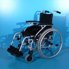Scaun cu rotile din aluminiu Drive   latime sezut 42 cm