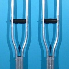 Carje cu sprijin subaxilar L aluminiu