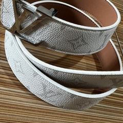 Curea louis vuitton aproape noua fara cutie
