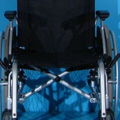 Scaun cu rotile Drive   latime sezut 45 cm