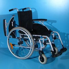 Scaun cu rotile Drive   latime sezut 45 cm