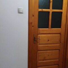 Donez mobila si usi apartament