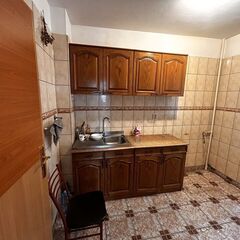 Donez mobila sufragerie, dormitor si bucatarie