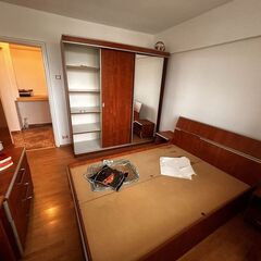 Donez mobila sufragerie, dormitor si bucatarie
