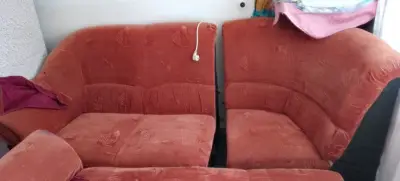 Donez Canapea roșie uzată