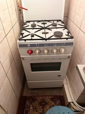 Donez mobila dormitor / sufragerie / baie