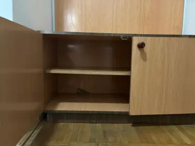 Mobilier hol: 10 agățători, loc depozitare pantofi gratuit