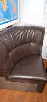 Donez coltar 2+1 locuri in stare buna