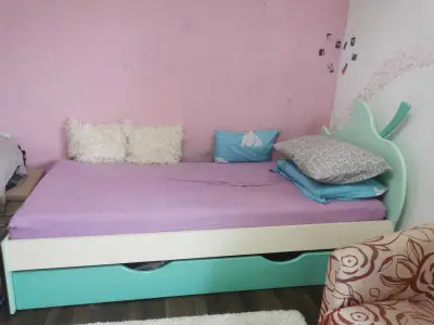 Se donează pat copil