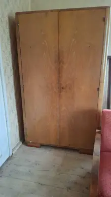 Donez mobilă veche – trebuie ridicată