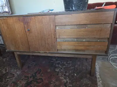 Donez mobilă vintage