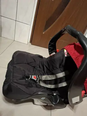 Donez scaun/cosulet auto bebe