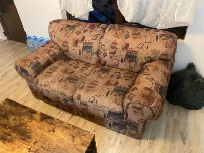 canapea neextensibilă donație