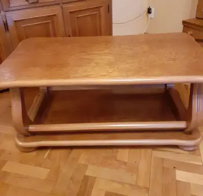 Doneze set mobilă sufragerie, vitrină, comodă, măsuță