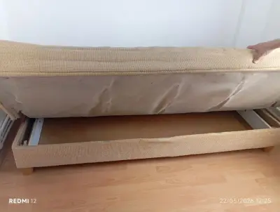 Donez canapeaua extensibila