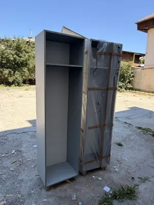 Donez 4 dulapuri cum se vad cele 2 din poza