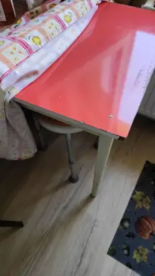 Donez masa pliabila cu 3 scaune pliabile+masa blat rosu