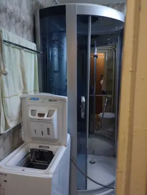 Cabina de duș GRATUIT