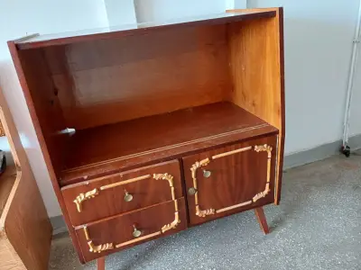 Donez comodă si banchetă