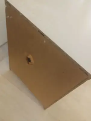 Donez noptiera ikea Malm cu defecte