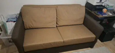 Donez canapea, poate fi folosită doar ca în poze