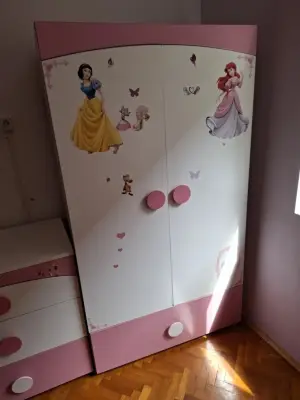 Donez mobilier fetiță