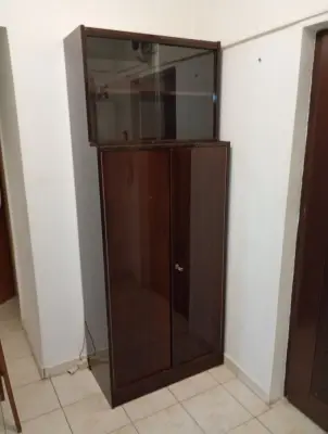 Donez mobila și ușile