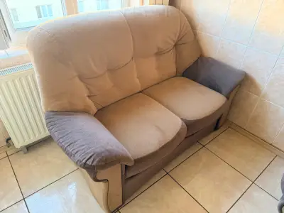 Donez 2 canapele ambele la pachet! 1 Buc de 2 locuri și 1 Buc de 3 locuri extensibila!