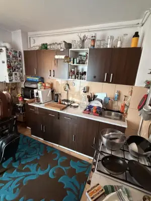 Mobila de donat, lemn masiv, se coboara de la etajul I