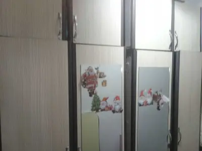 Donez canapea modulară 4 corpuri necesită refacere și dulapuri cu două uși